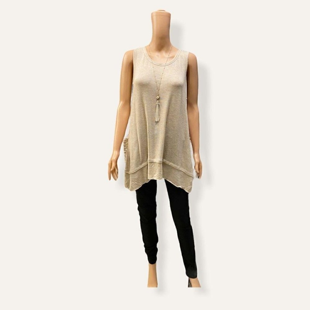 NWT Coin 1804 Back Button Tank Top